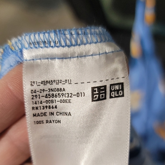 NWT Uniqlo Floral Blue Romper - Picture 5 of 7